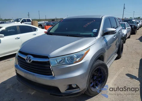 2016 Toyota Highlander Le V6 z USA, uszkodzony, nr VIN 5TDBKRFH8GS262232